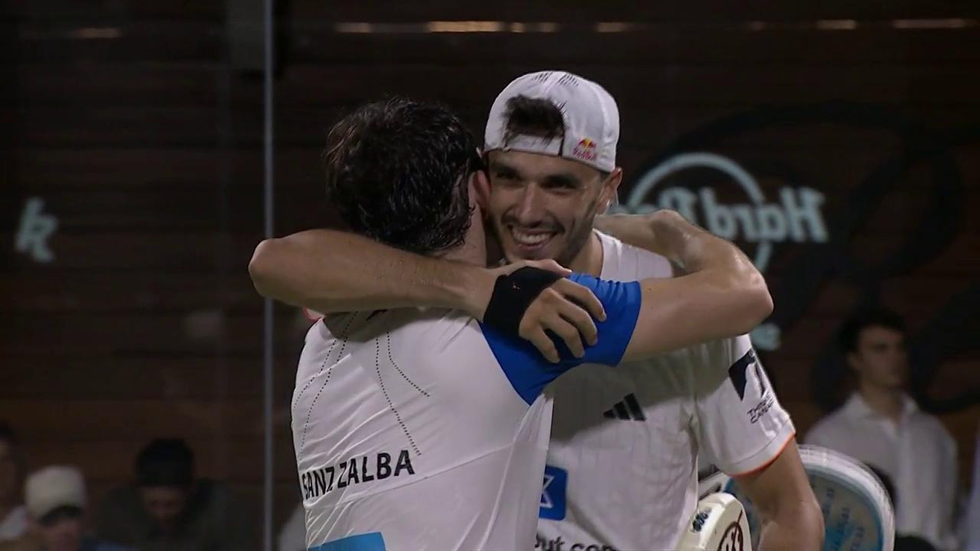 Ale Galán y Jon Sanz tras la victoria en la Reserve Cup Ale Galán y Jon Sanz tras la victoria en la Reserve Cup