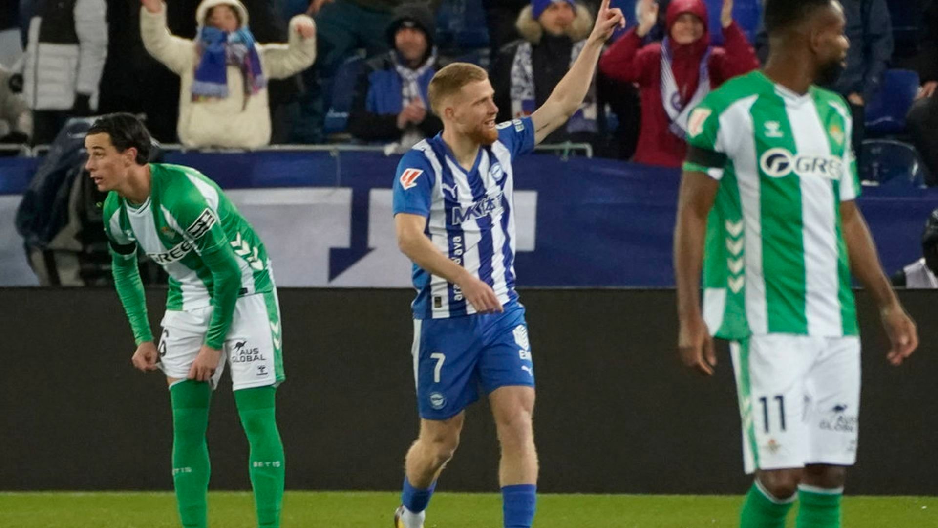 Carlos Vicente celebra su gol en el Alavés-Betis Carlos Vicente celebra su gol en el Alavés-Betis