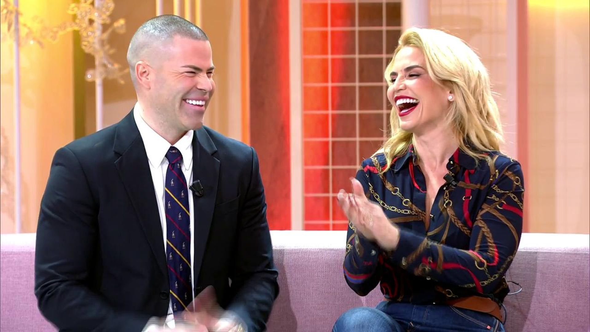 Exclusiva | Chari Lojo 'GH' y Agustín Redondo 'MYHYV' se casan: "Lo nuestro fue el destino" Fiesta 2026 Top Vídeos 999