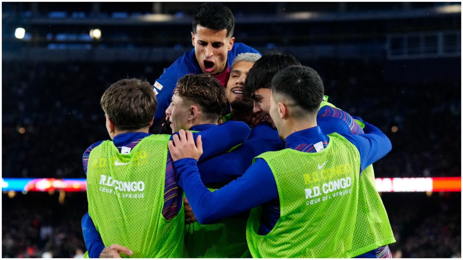 El Barça celebra la victoria ante el Real Oviedo El Barça celebra la victoria ante el Real Oviedo
