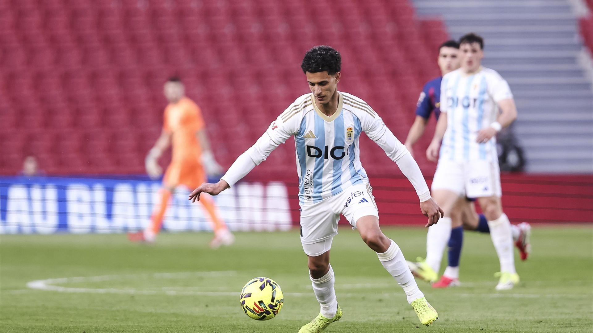 Ilyas Chaira, en el Barcelona - Real Oviedo Ilyas Chaira, en el Barcelona - Real Oviedo