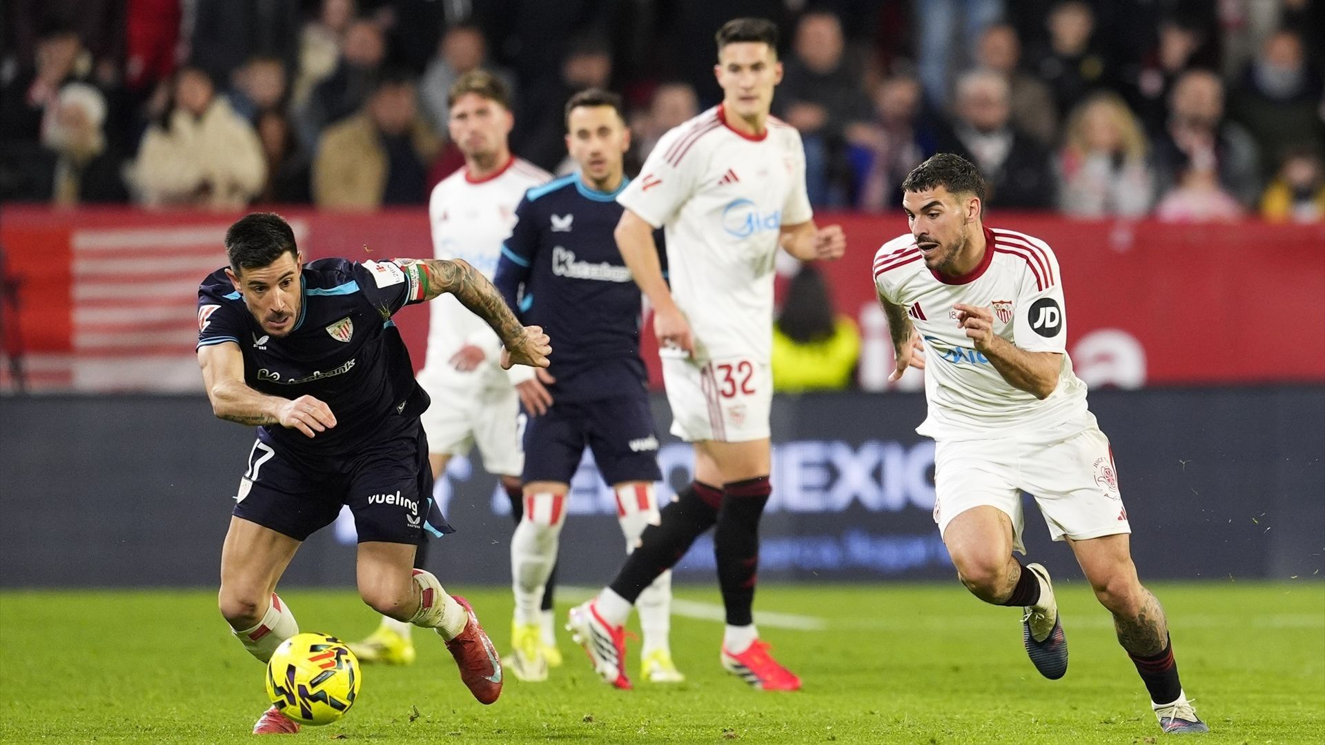 Isaac Romero, Castrín y Carmona, en el Sevilla-Athletic