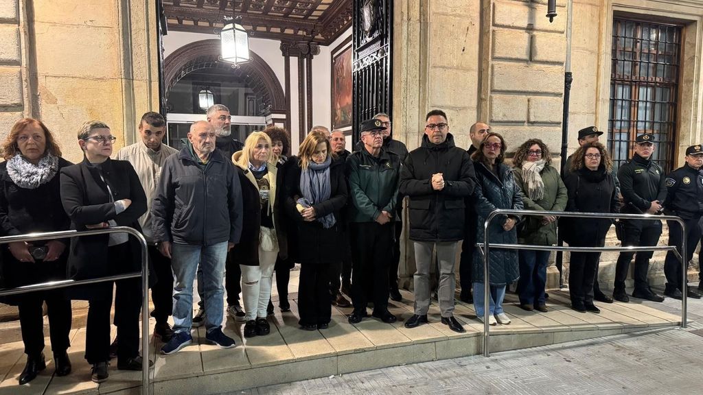 Minuto de silencio en Sueca, Valencia, por el menor fallecido presuntamente a manos del padre de un amigo