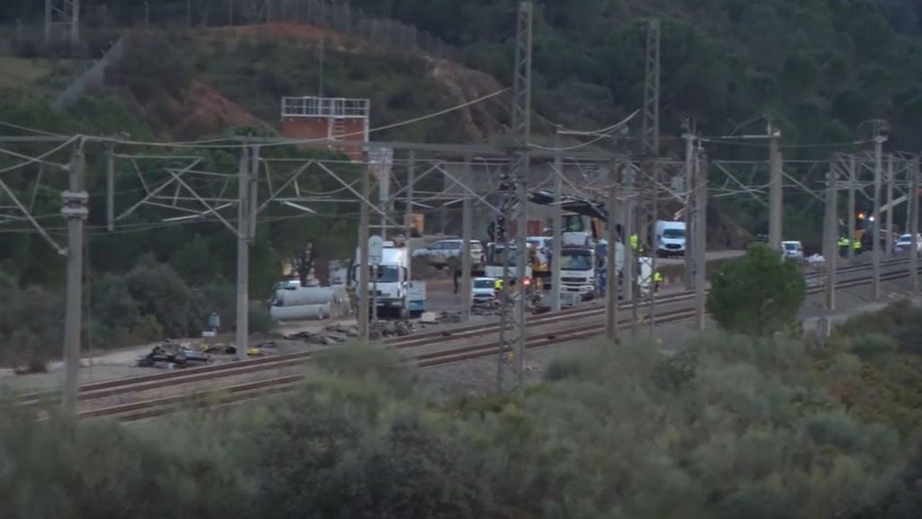 Salen a la luz nuevos audios de la conversación de la interventora del Alvia con el centro de control de Renfe tras el siniestro en Adamuz