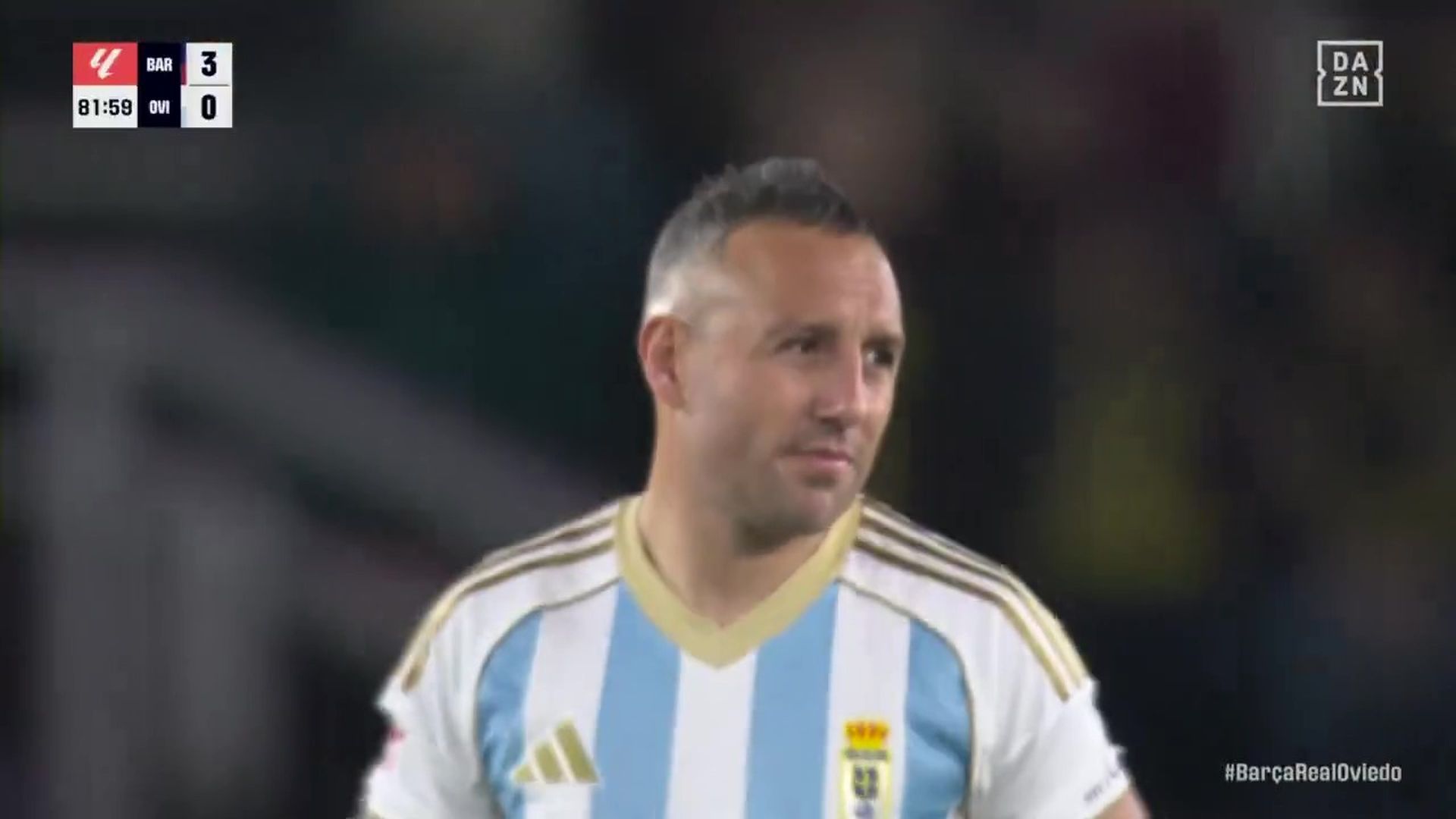 Santi Cazorla entra en la segunda mitad del partido Santi Cazorla entra en la segunda mitad del partido