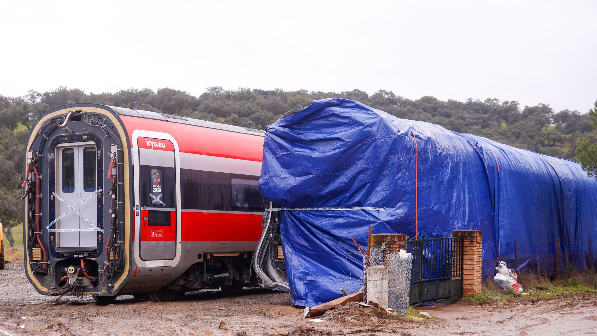 Última hora de los accidentes ferroviarios en España: Puente afirma que el carril donde descarriló el Iryo es nuevo, fabricado en 2023