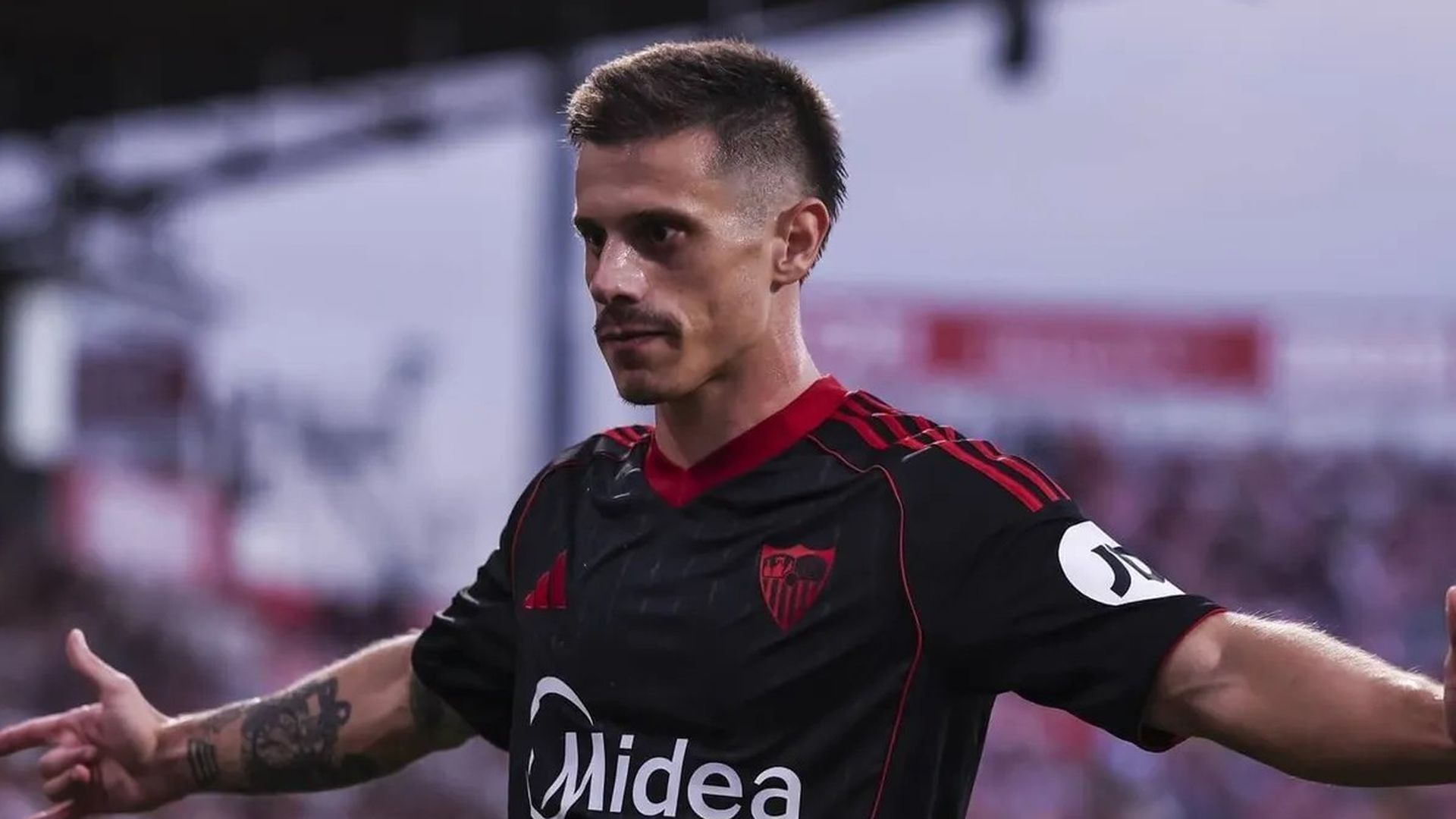 Alfon celebra un gol en el Girona-Sevilla