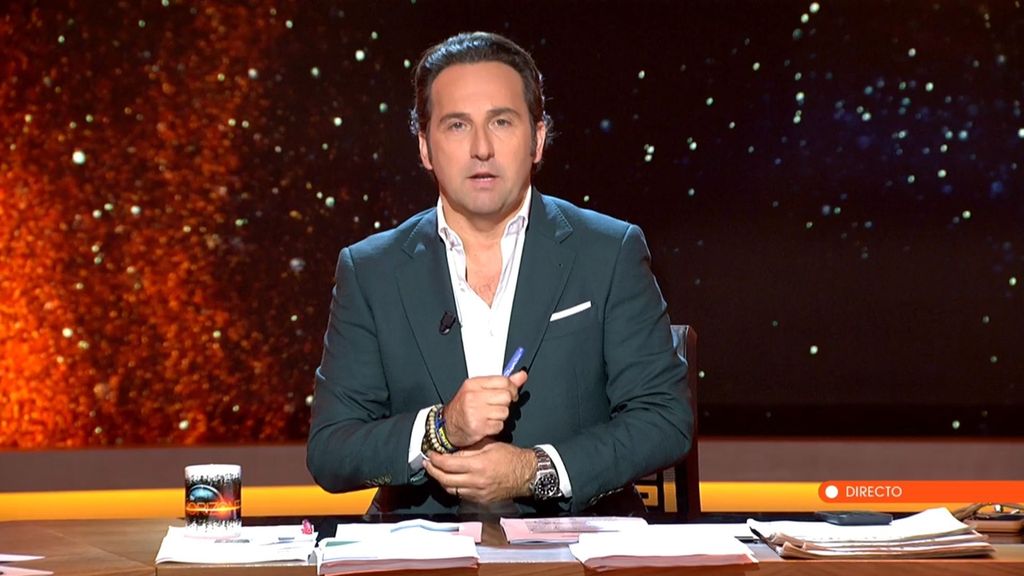 Iker Jiménez comienza su tira diaria de 'Horizonte' recordando sus inicios en la radio y manda un mensaje: "Van a pasar muchas cosas"