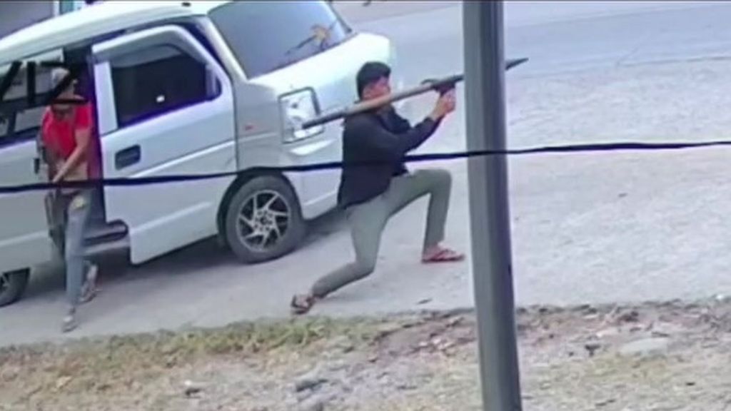 Intentan asesinar a un alcalde de Filipinas con un lanzacohetes en plena calle