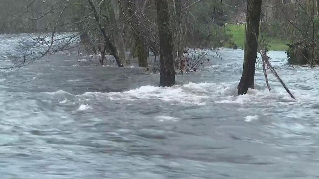 La borrasca Joseph obliga a activar las alertas por inundaciones en Galicia: clases suspendidas y carreteras cortadas