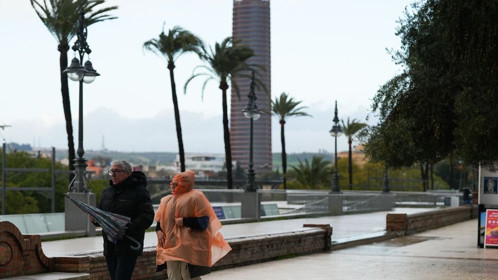 Última hora del temporal que pone en alerta a toda España: Andalucía suspende las clases en Almería, Cádiz y Málaga