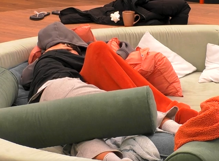 Andrea y Anita, muy cerca