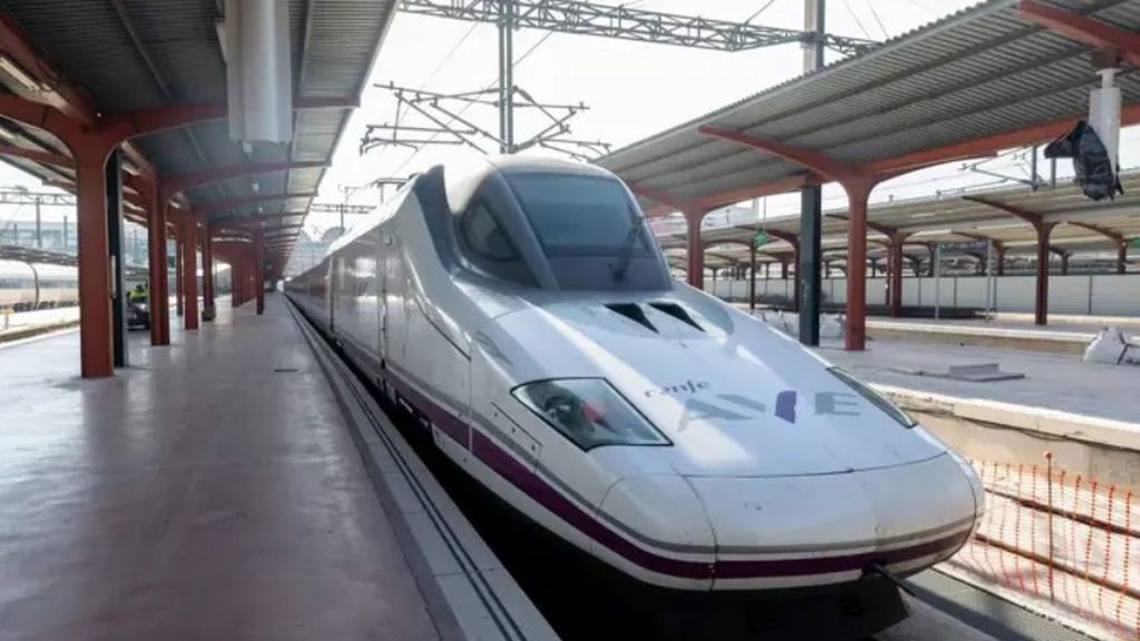 Renfe publica sus datos de puntualidad cada mes: se disparan los retrasos que pagamos todos