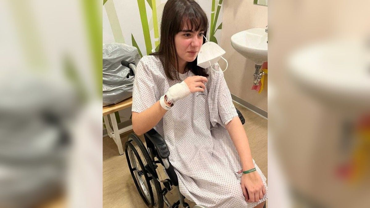 Carlota durante uno de sus ingresos hospitalarios