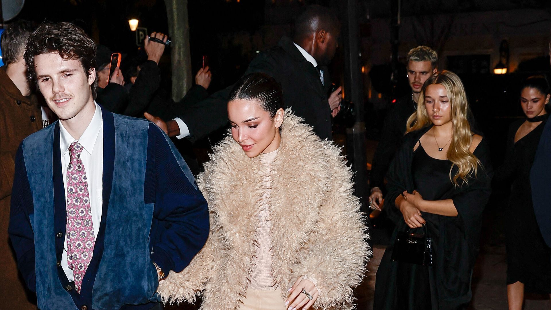 Cruz Beckham, Jackie Apostel, Harper Beckham, Romeo Beckham y Kim Turnbull