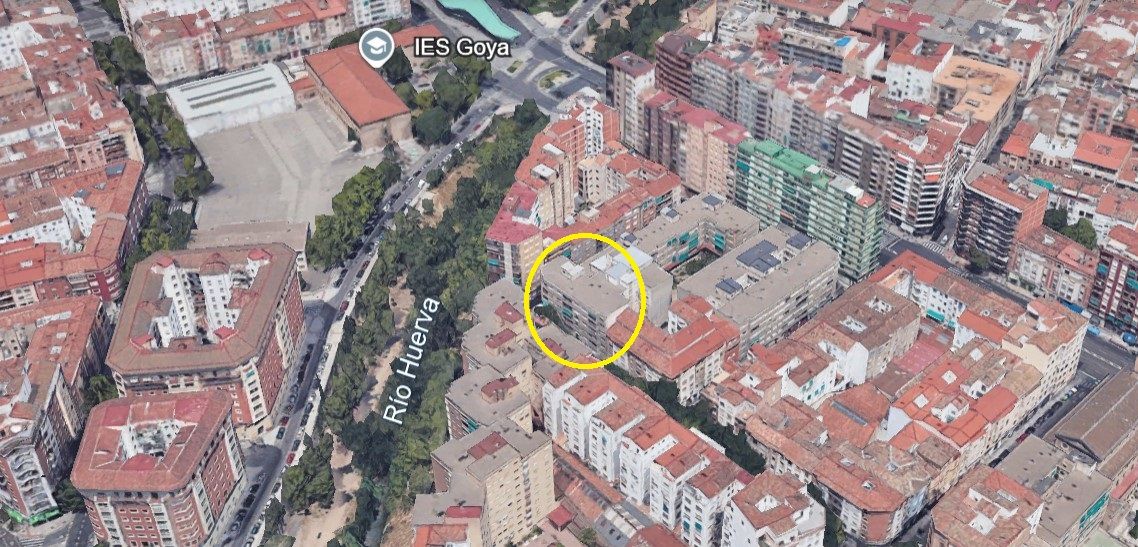 Edificio de la calle de José Moncasi donde se produjo el crimen en 2007