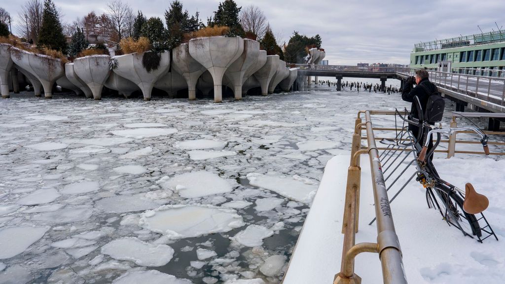 Estragos ocasionados por la fuerte tormenta invernal en EEUU