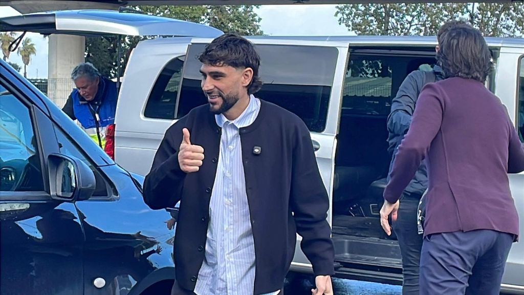 Neal Maupay llega a Sevilla