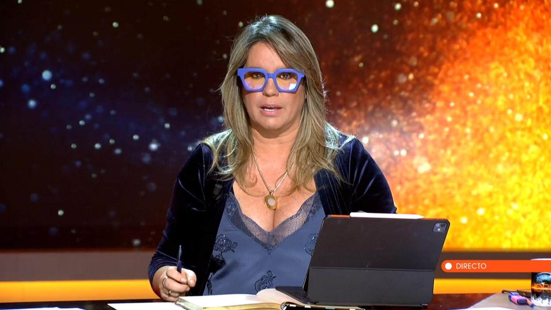 Carmen Porter acaba en 'Horizonte' al borde del llanto tras leer la carta de un familiar de un fallecido en Adamuz y hace un llamamiento: "Por favor" Carmen Porter acaba en 'Horizonte' al borde del llanto tras leer la carta de un familiar de un fallecido en Adamuz y hace un llamamiento: "Por favor"