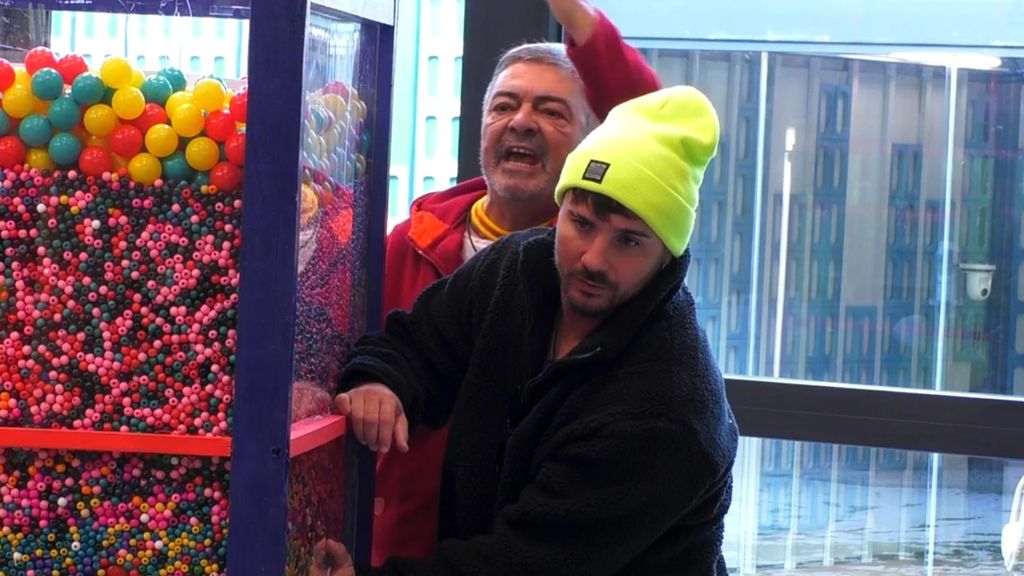 ¡Aumenta la tensión entre Antonio Canales y Cristina Piaget! El concursante de 'GH DÚO' ordena a la modelo que se aleje de su vista: "¡Vete!"