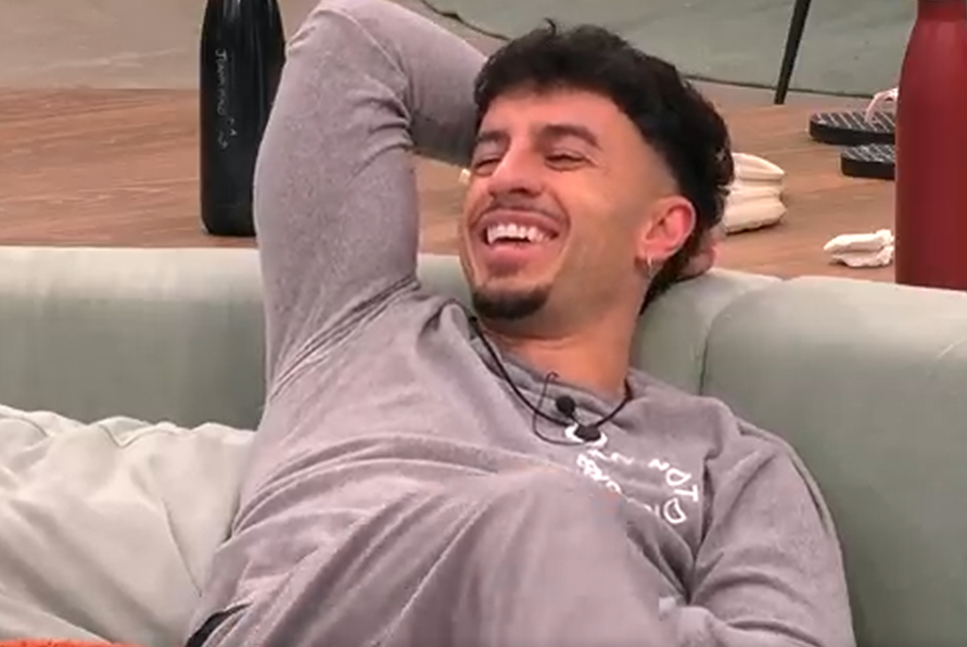 Juanpi, de risas con sus compañeros