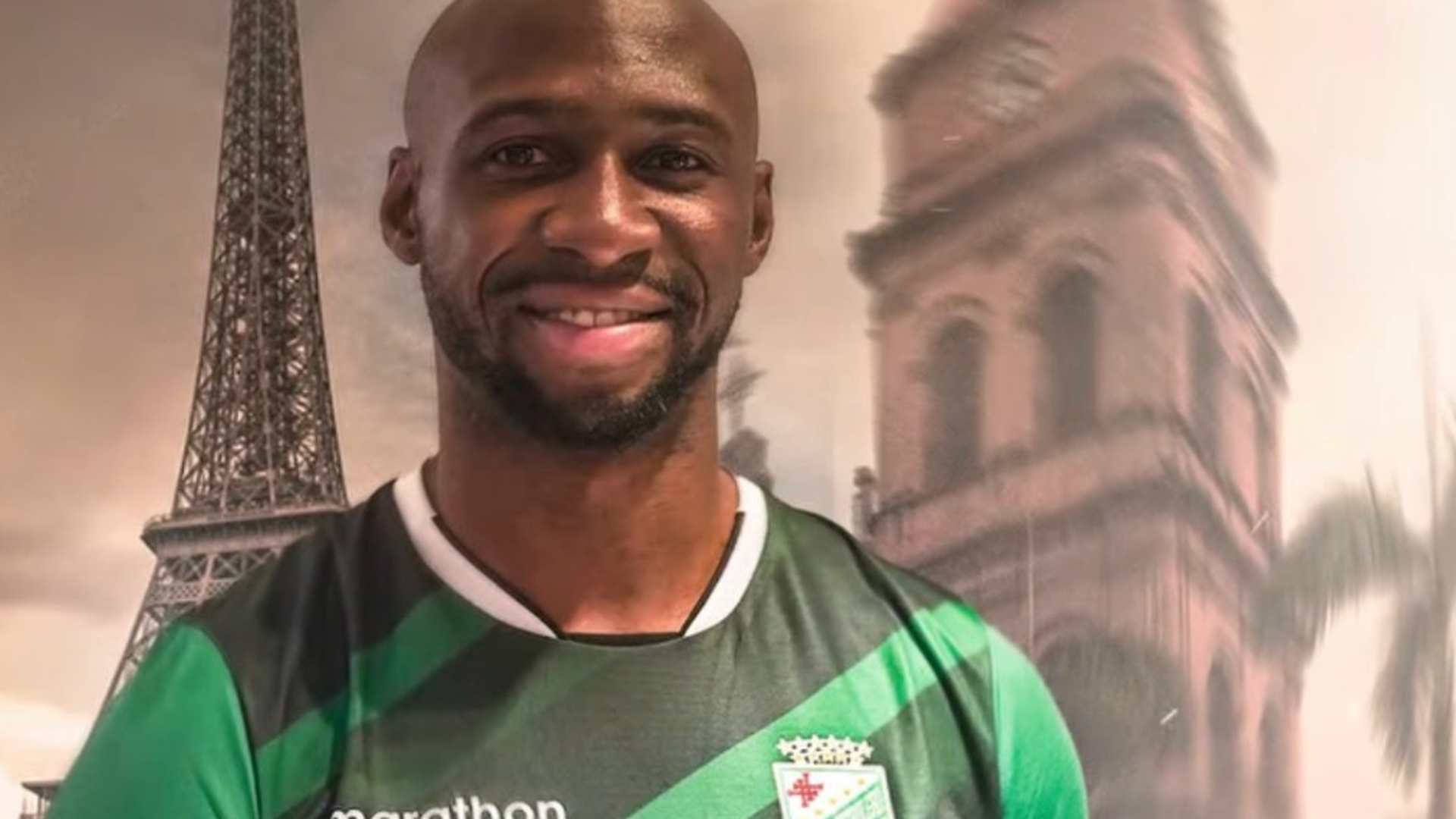 Mangala vuelve al fútbol