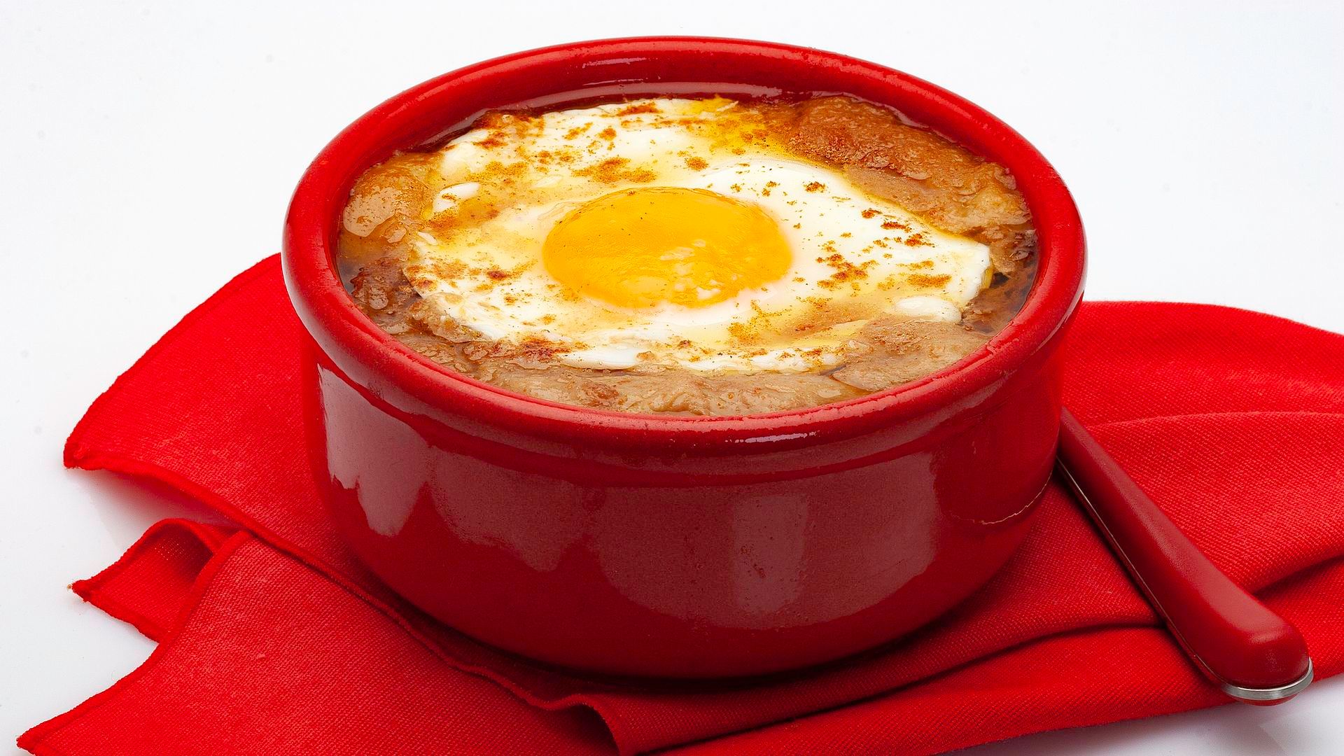 Una buena sopa de ajo ante las inclemencias meteorológicas Una buena sopa de ajo ante las inclemencias meteorológicas