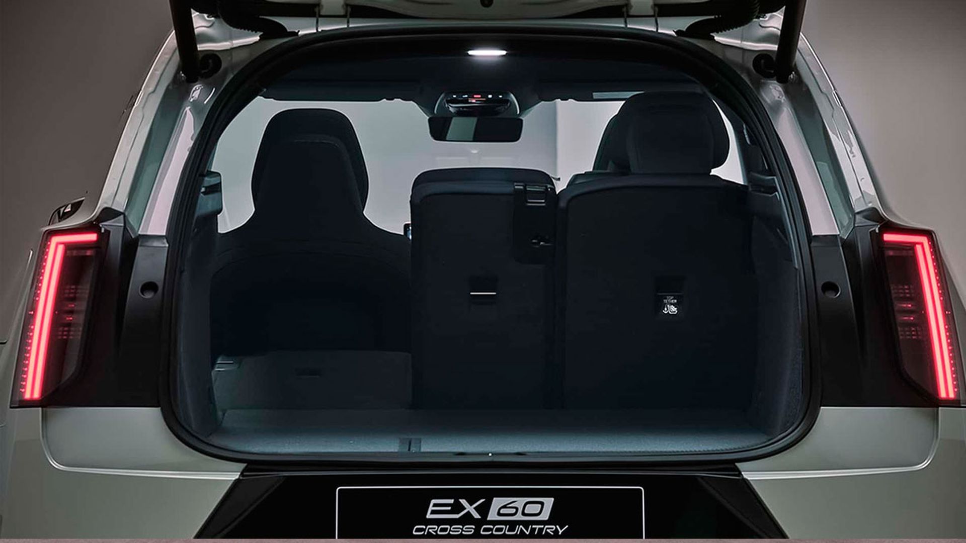 Volvo EX60 Cross Country