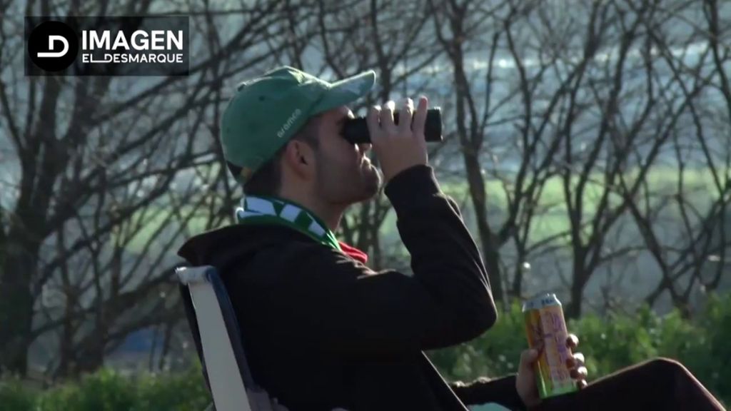 La 'alonsomanía' llega a Montmeló, de seguir el vuelo del AMR26 a las locuras para ver a Fernando Alonso conduciendo