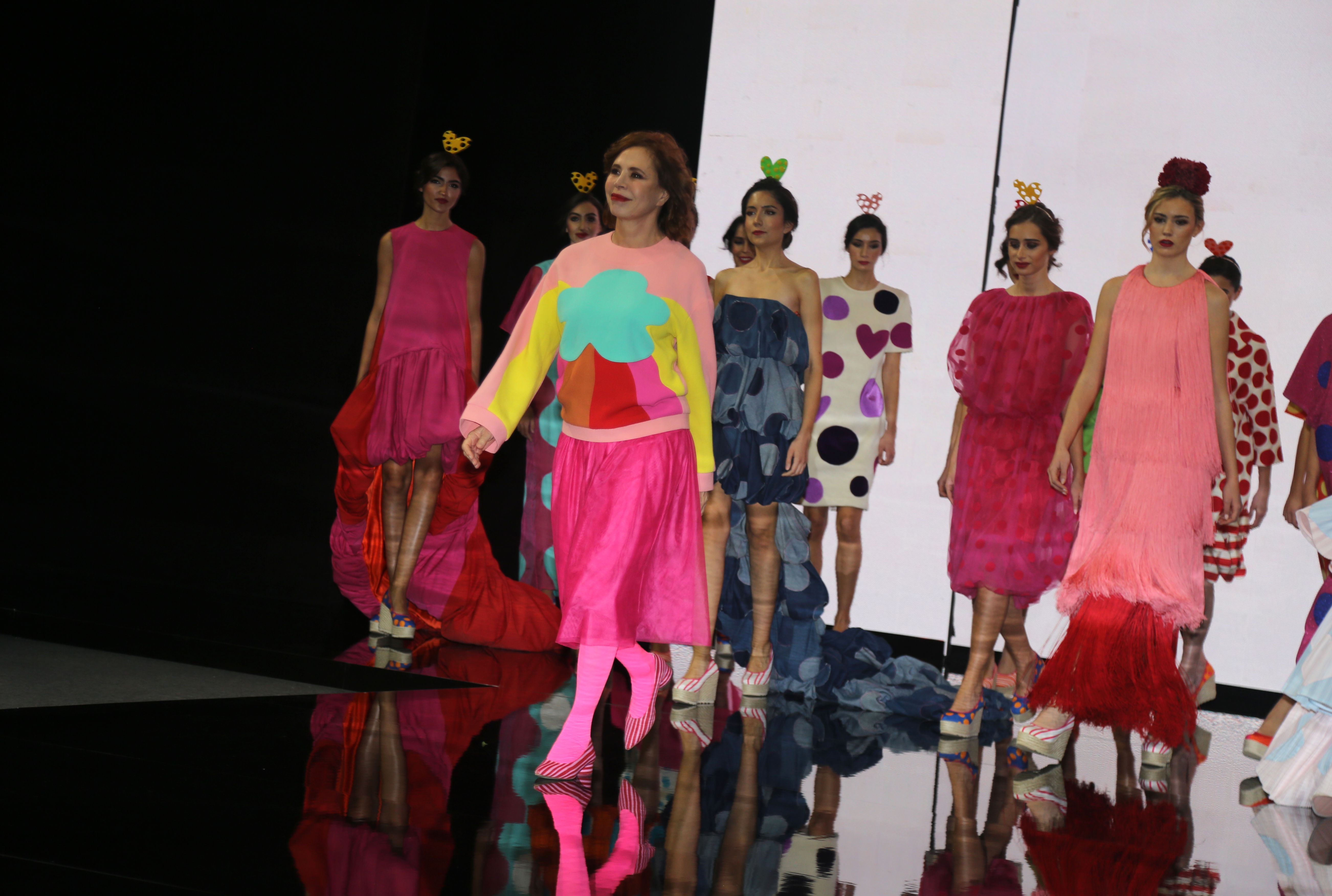 Agatha Ruíz de la Prada en la inauguración de SIMOF 2026