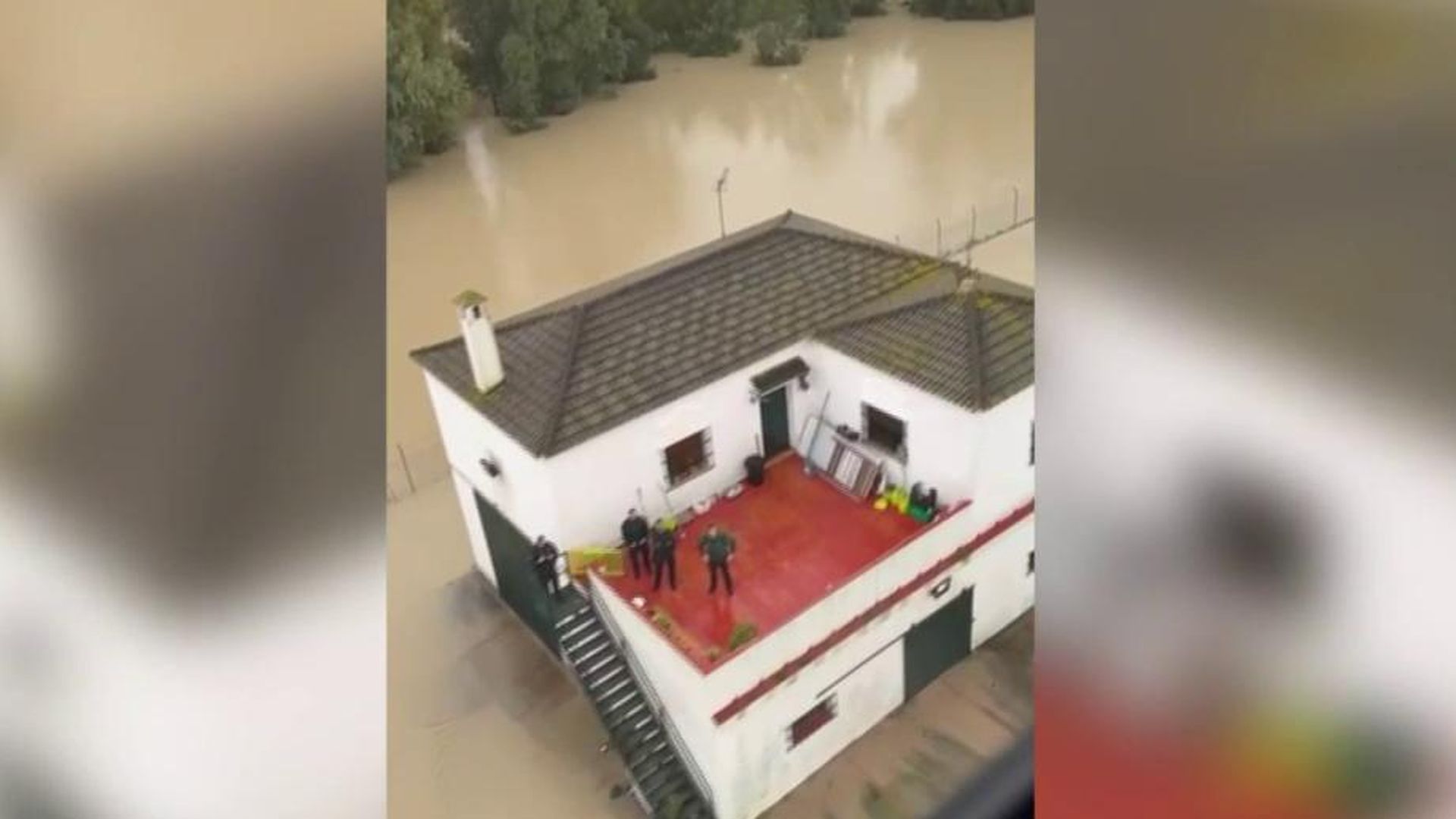 Alerta roja por la crecida del río Guadalete: su cauce supera los seis metros de altura