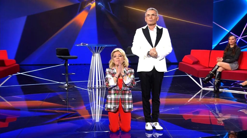 Carmen Borrego se arrodilla para pedir perdón por abandonar 'GH DÚO' en su esperado reencuentro con Jorge Javier Vázquez: "Has sido egoísta"