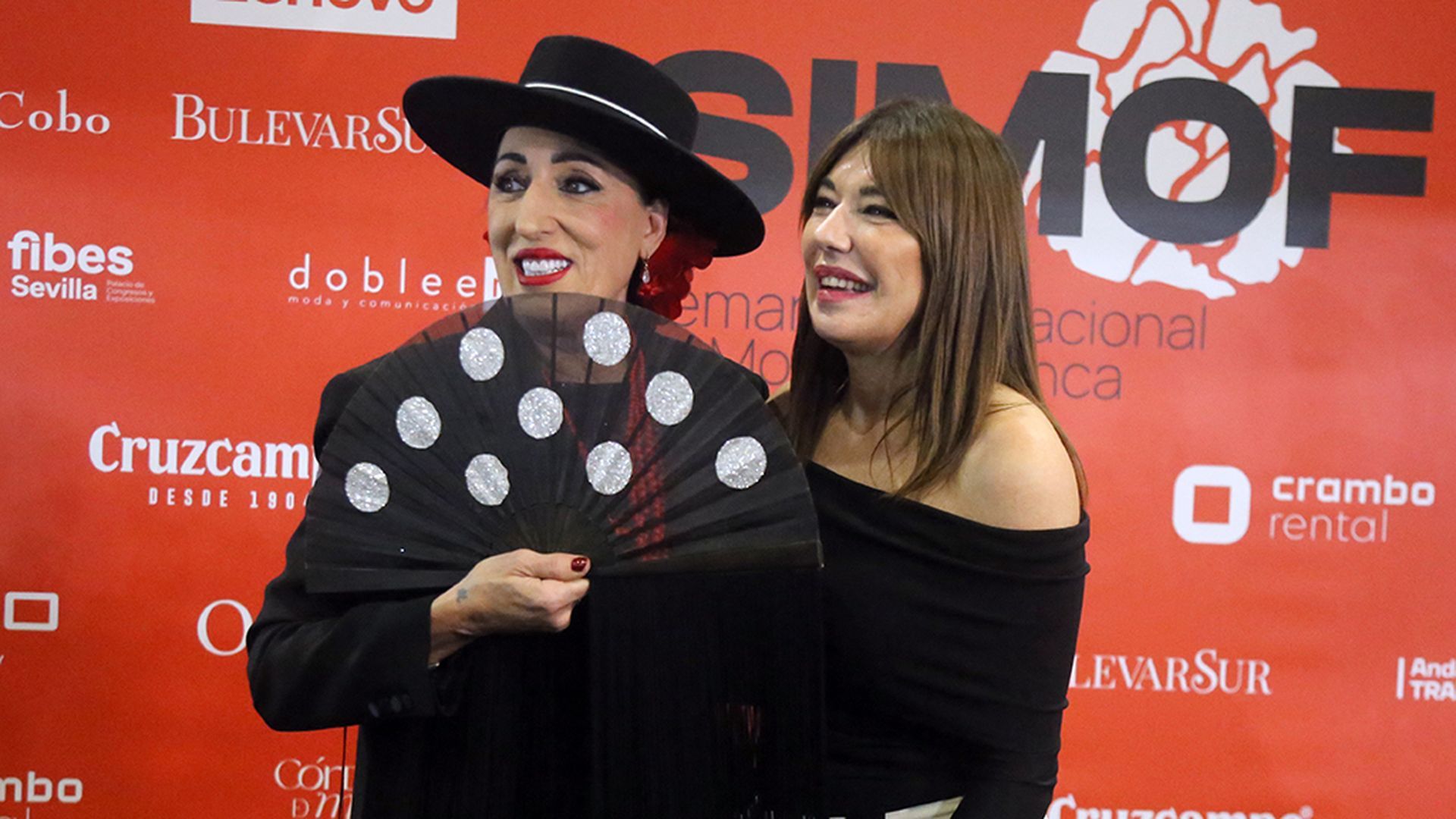 EuropaPress_7252882_rossy_palma_raquel_revuelta_inauguracion_semana_internacional_moda_flamenca