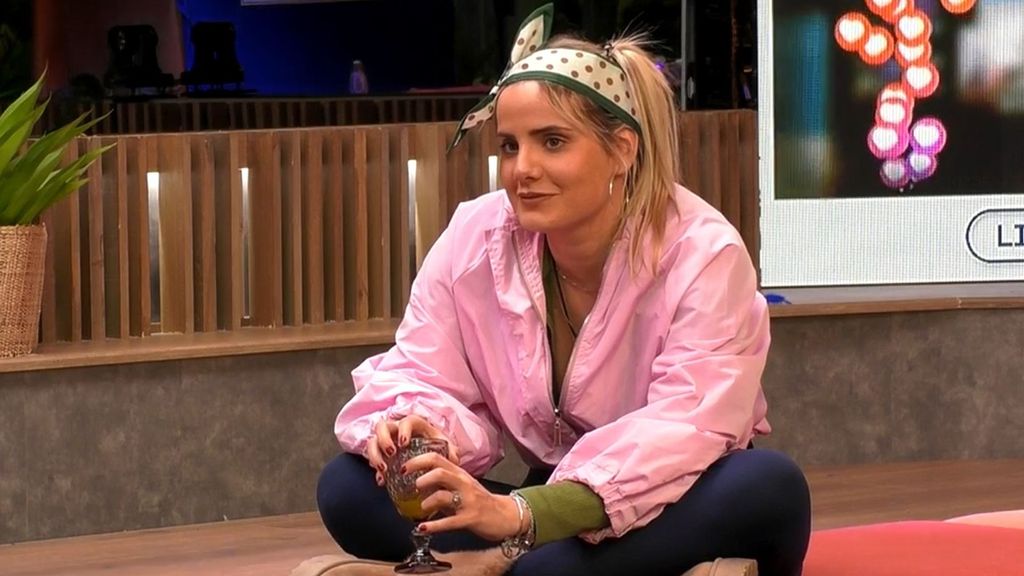 Gloria le confiesa a Belén Ro con quién se ha besado en 'GH DÚO': ''Fue debajo de la manta''