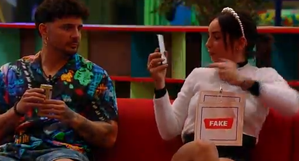 Manu departe con Ana