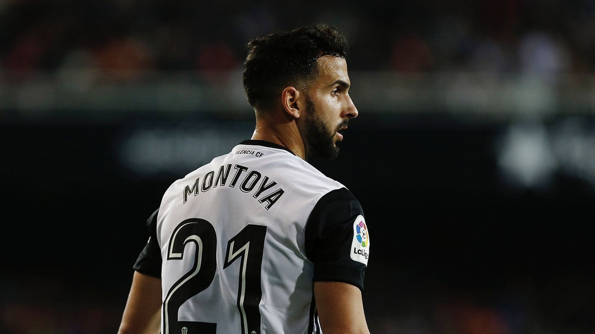 Martín Montoya con el Valencia CF