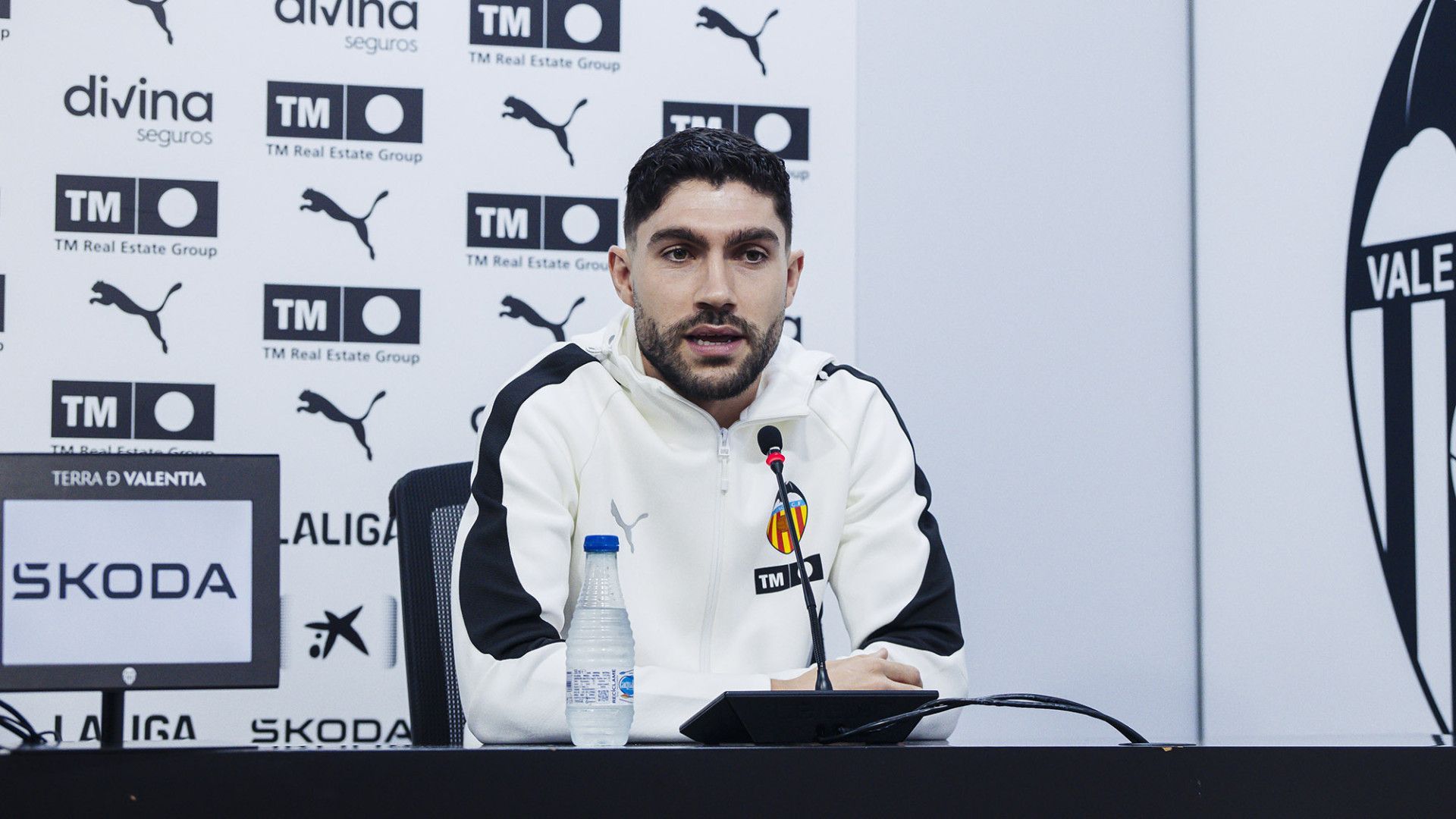 Unai Núñez, presentado como jugador del Valencia CF