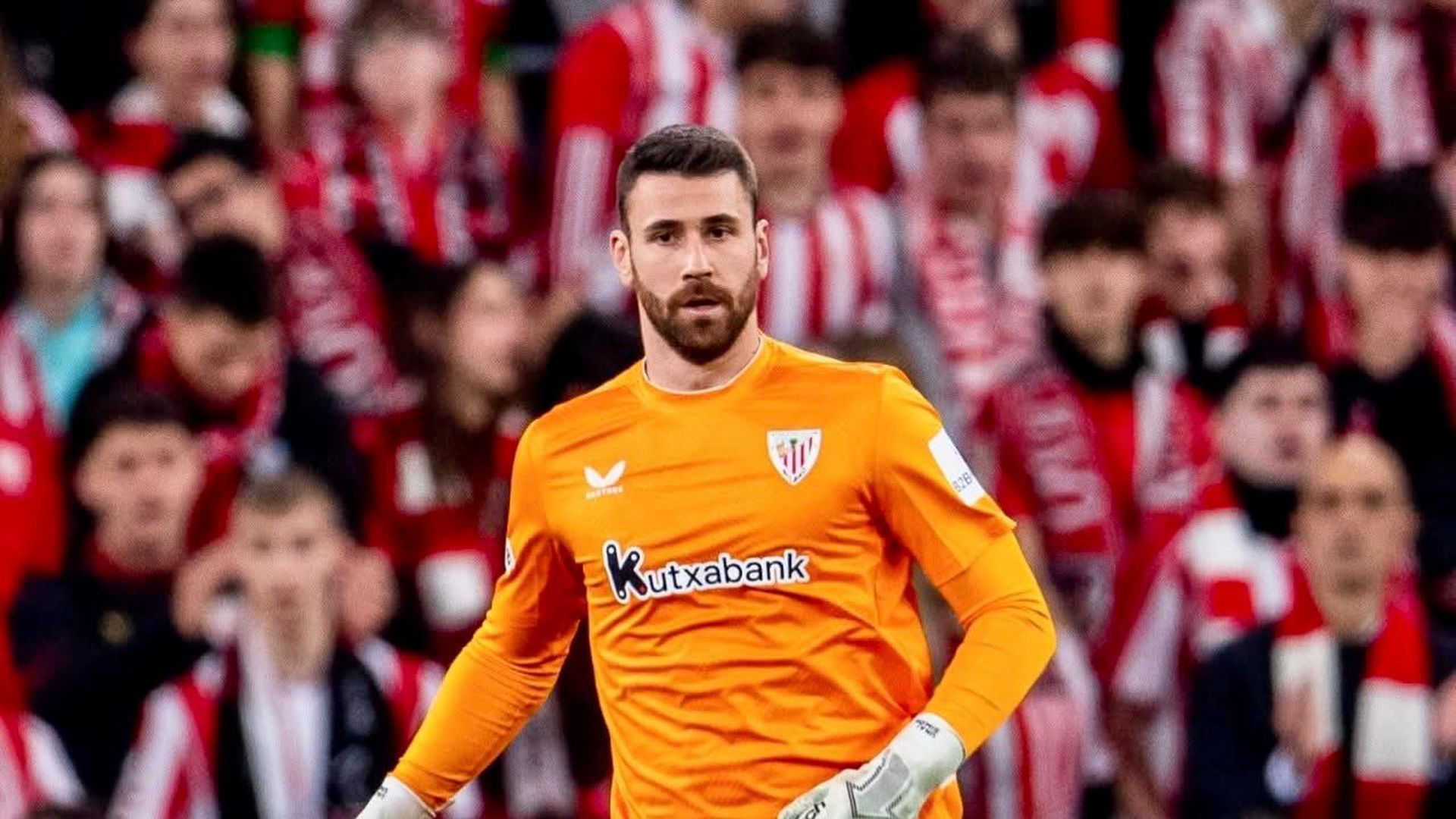 Unai Simón atisba la jugada en la Champions League en San Mamés Unai Simón atisba la jugada en la Champions League en San Mamés