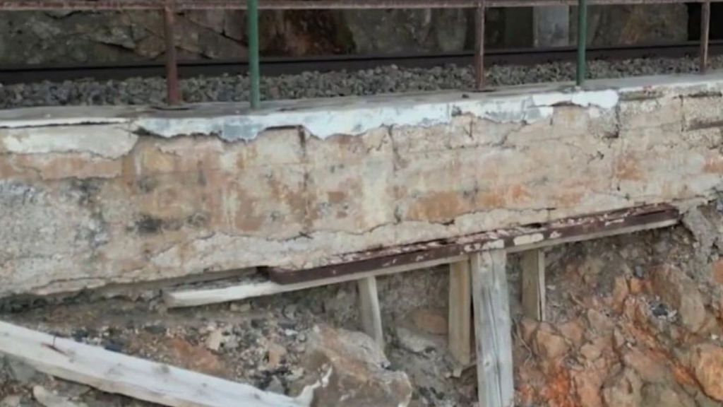 Al menos 50 operarios buscan más errores en las infraestructuras de Rodalies: "Son las imágenes de una dejadez"