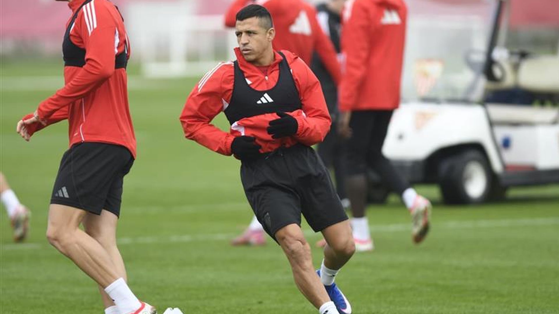 Alexis Sánchez, en el entrenamiento de este viernes Alexis Sánchez, en el entrenamiento de este viernes