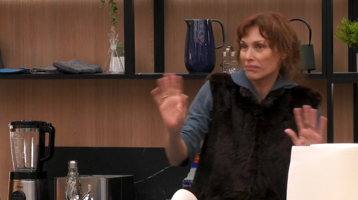 Cristina hablando con Carlos