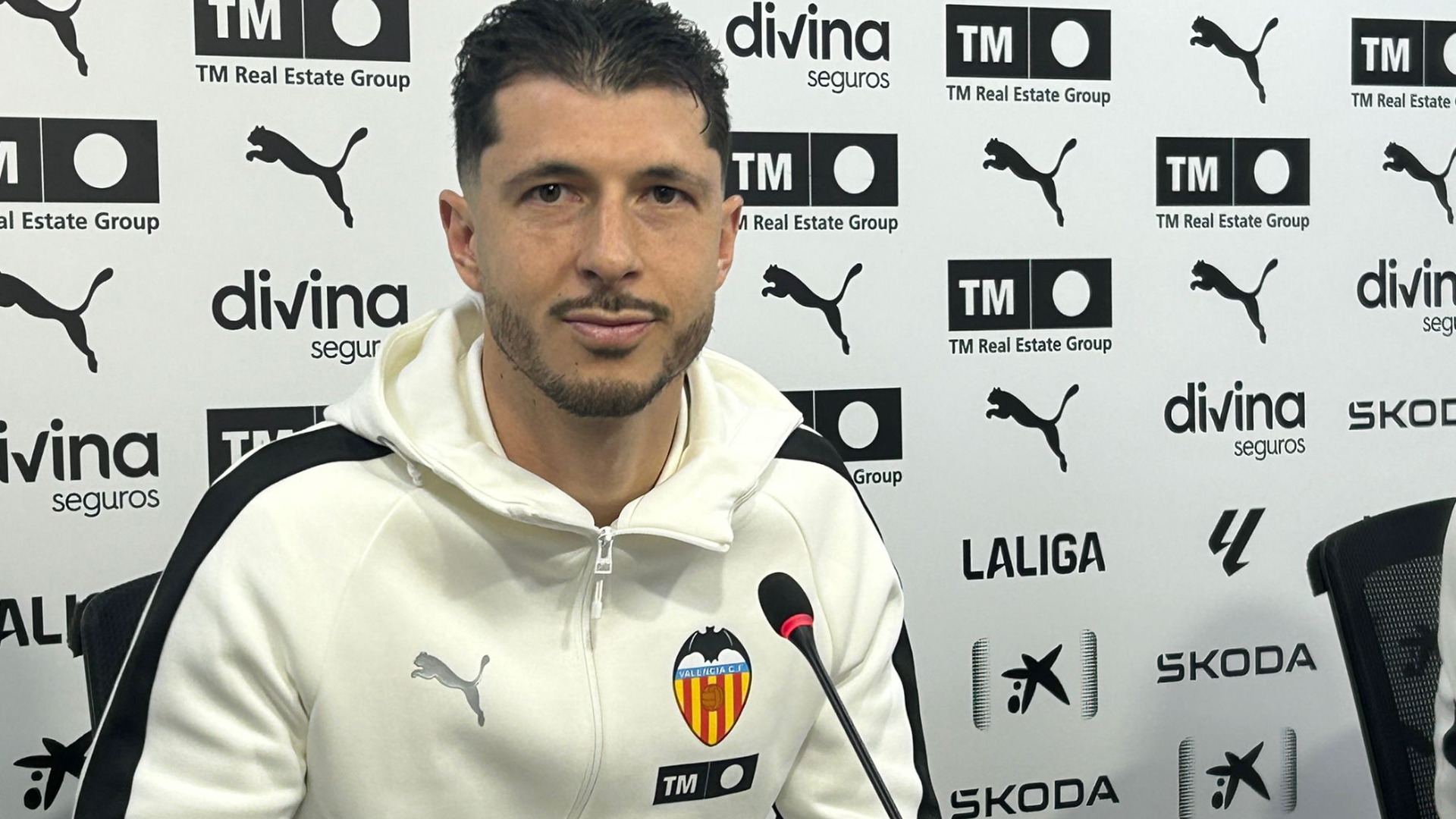Guido Rodríguez, presentación oficial como jugador del Valencia CF