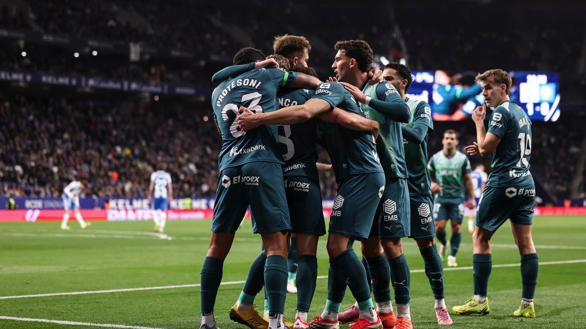 Los jugadores del Alavés celebrando el gol de Antonio Blanco Los jugadores del Alavés celebrando el gol de Antonio Blanco
