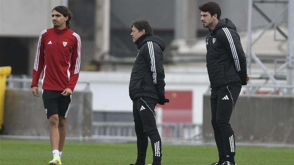 Nico Guillén, protagonista del entrenamiento del Sevilla.