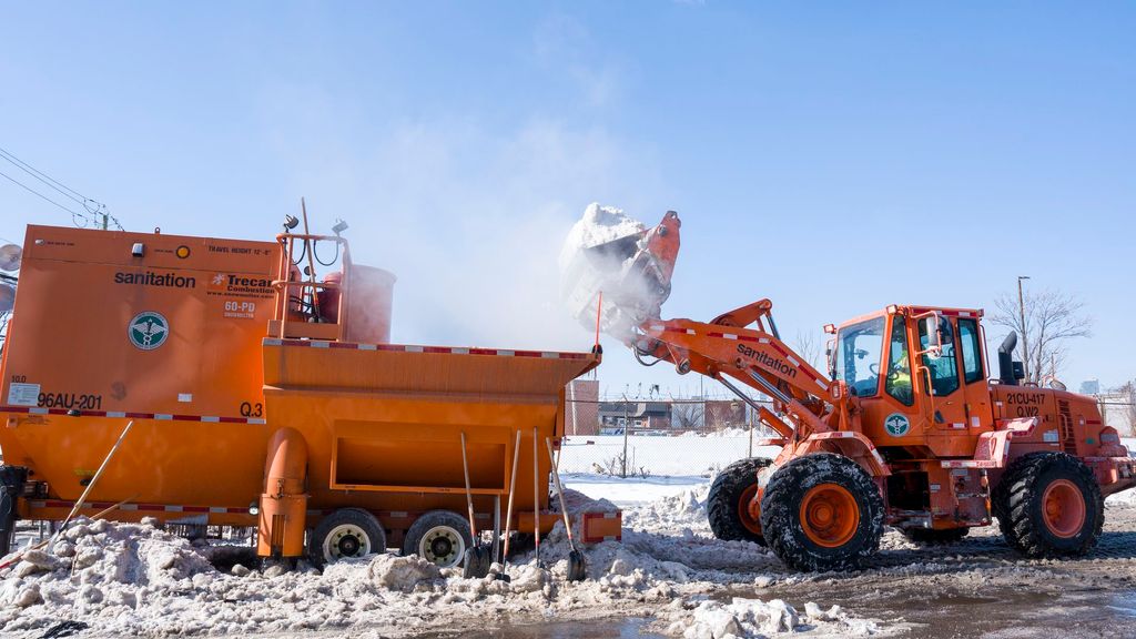 'Jacuzzi de nieve', la máquina con la que Estados Unidos retira la nieve de sus calles