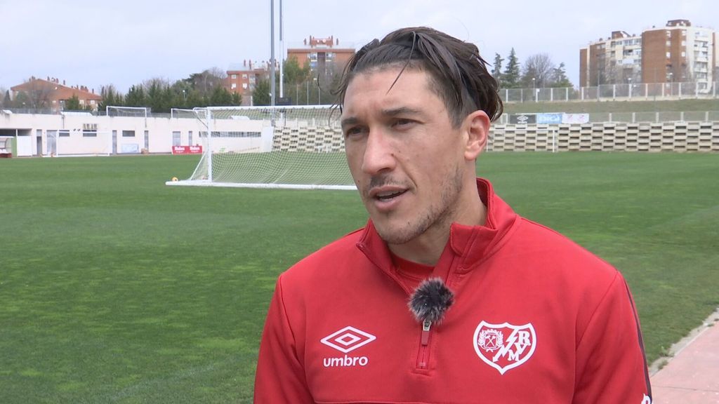 Pacha Espino no se fía de la crisis del Real Madrid antes de enfrentarse al Rayo Vallecano: "No sé si es mejor"