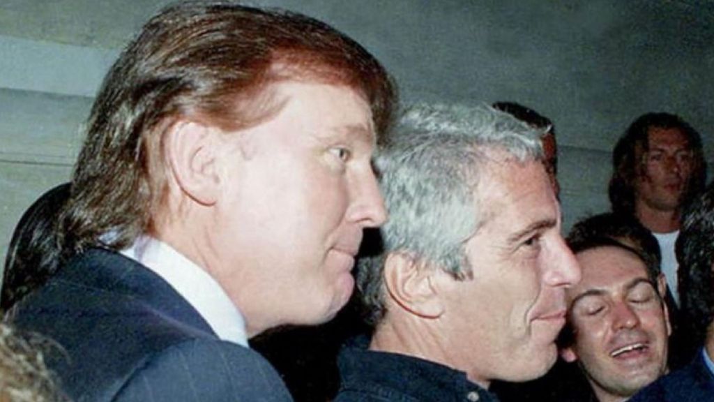 Bill Gates señalado en los papeles de Epstein