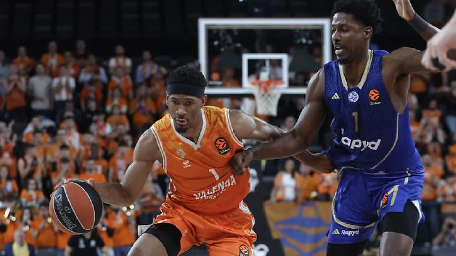 Taylor y el Roig Arena diluyen las dudas del Valencia Basket ante el Maccabi