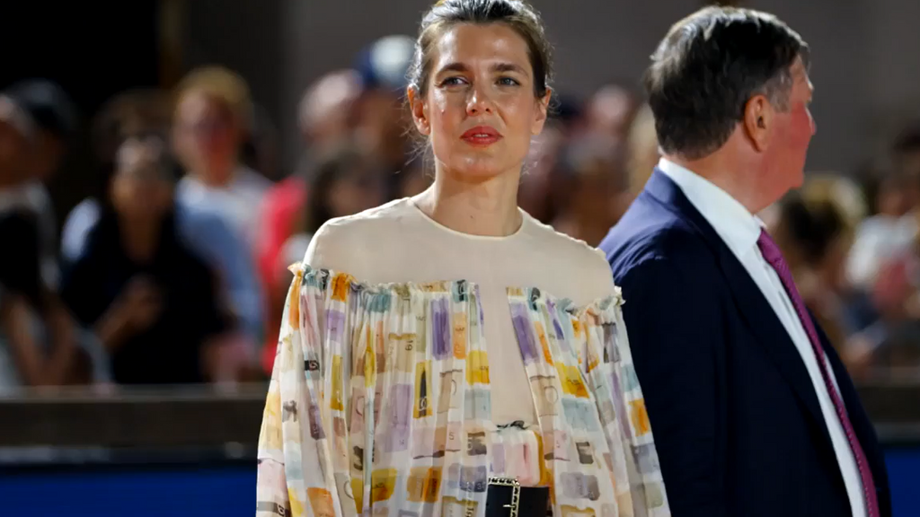 Carlota Casiraghi se estrena como escritora con 'La Feliure': así es la princesa adicta a los libros, la filosofía y la moda