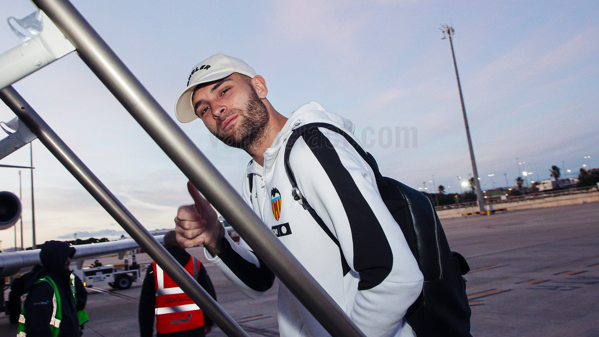 Convocatoria del Valencia CF en avión: Hugo Duro